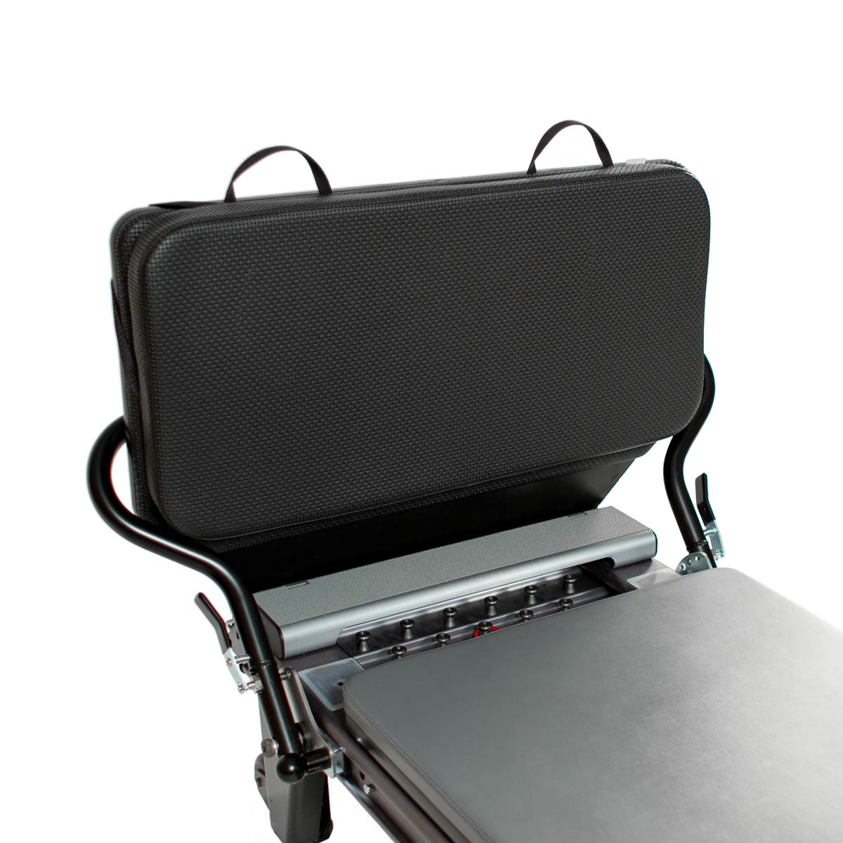 <strong>Cardio Cloud</strong><br>
<br>
<p><strong>Una superficie più morbida per la tua Jumpboard.</strong></p>
<p>
Ideale per chi ha problemi alle caviglie, alle ginocchia o all'anca. Favorisce le articolazioni del piede più sensibile, mentre l'imbottitura in schiuma assicura una migliore biomeccanica del salto.
</p>