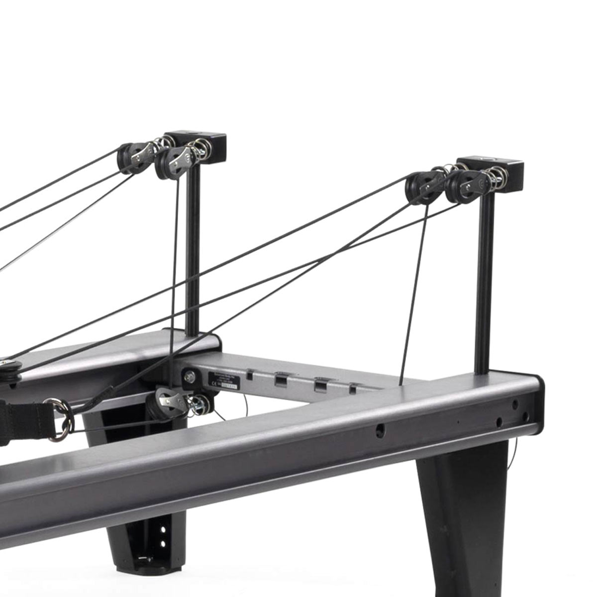<strong>Konnector</strong><br>
<br>
<p><strong>Infinite varianti del repertorio Pilates. </strong></p>
<p>
Accessorio esclusivo Balanced Body che permette il movimento indipendente e simultaneo di braccia e gambe. È un sistema di carrucole e singola corda con anelli per spostare tutti e quattro gli arti in maniera indipendente.
</p>