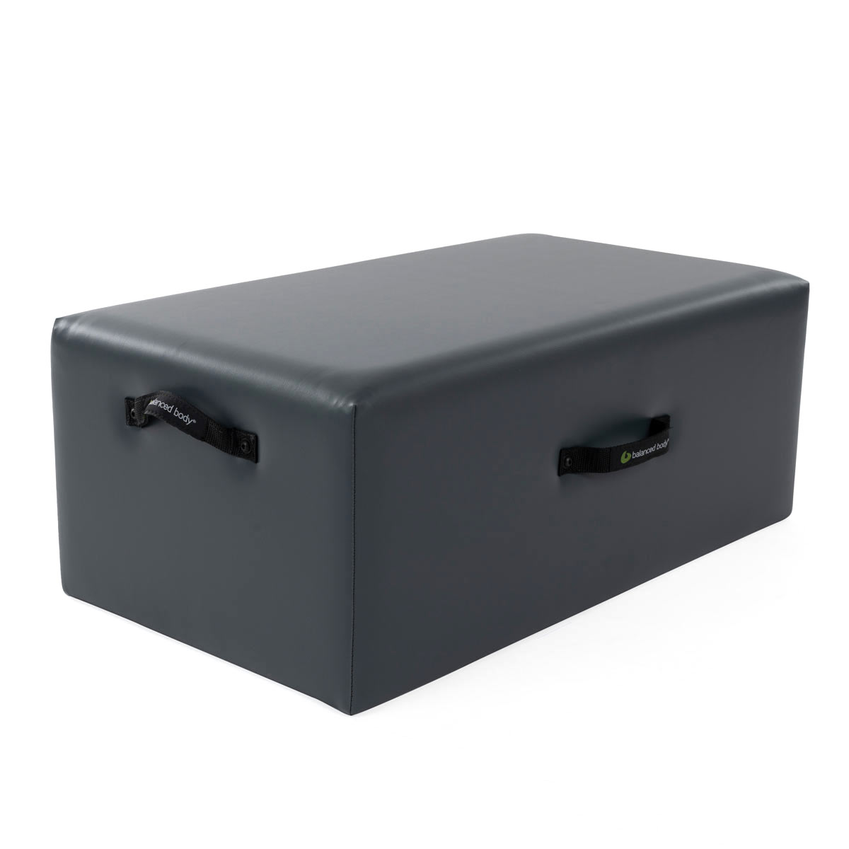 <strong>Sitting Box Standard</strong><br>
<br>
<p><strong>A terra o sul carrello del Reformer, amplia il repertorio Pilates. </strong></p>
<p>
Il Sitting Box Standard, colore nero, è il box nato per Allegro 1 Reformer. Realizzato in legno, imbottito e rivestito in similpelle. Design a 3 maniglie per un facile trasporto. Include la Footstrap.
</p>