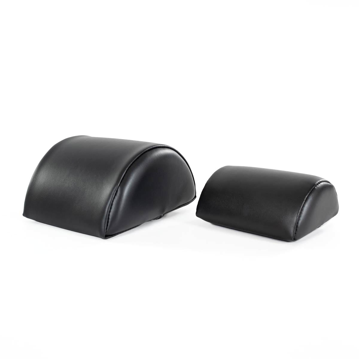 <strong>Cervicalini</strong><br>
<br>
<p><strong>Cuscino cervicale a mezza luna.</strong></p>
<p>
Utilizza il cervicalino per posizionare la testa durante gli esercizi in posizione supina su Mat, Reformer o Cadillac. Realizzato in ecopelle nera. Disponibile in 2 misure, small e medium.
</p>