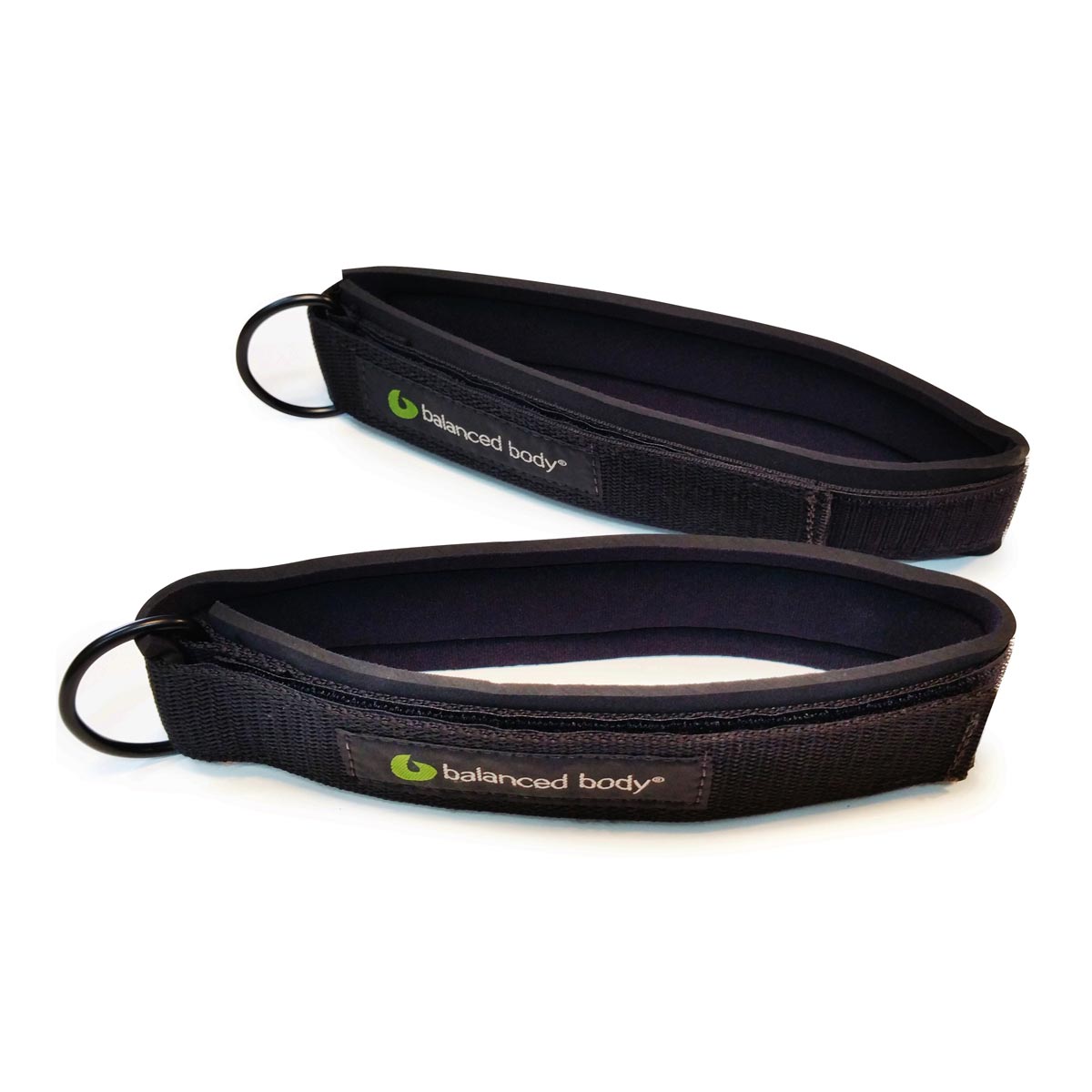 <strong>Velcro Thigh Cuffs</strong><br>
<br>
<p><strong>Cinghie per cosce regolabili.</strong></p>
<p>
Le fasce per le cosce sono dotate di cinghia in velcro per una facile regolazione in base alle diverse corporature.
</p>