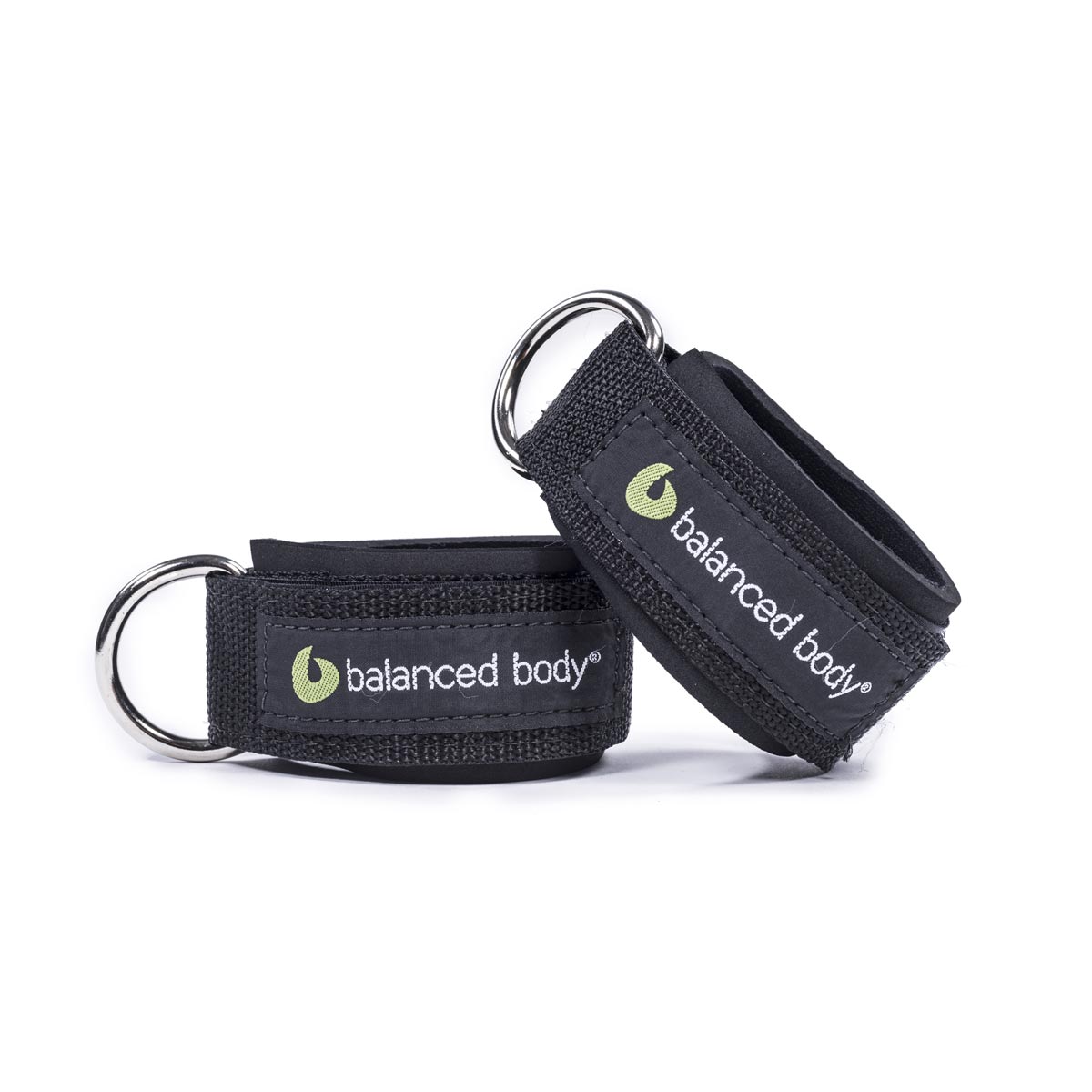 <strong>Velcro Ankle Cuffs</strong><br>
<br>
<p><strong>Cinghie per caviglie regolabili.</strong></p>
<p>
Le fasce per le caviglie sono ideali per determinate condizioni del piede, come la fascite plantare. Molto utili anche per i polsi, specialmente in fisioterapia e per utenti con mani deboli o doloranti. Dotate di cinghia in velcro per una facile regolazione in base alla corporatura.
</p>