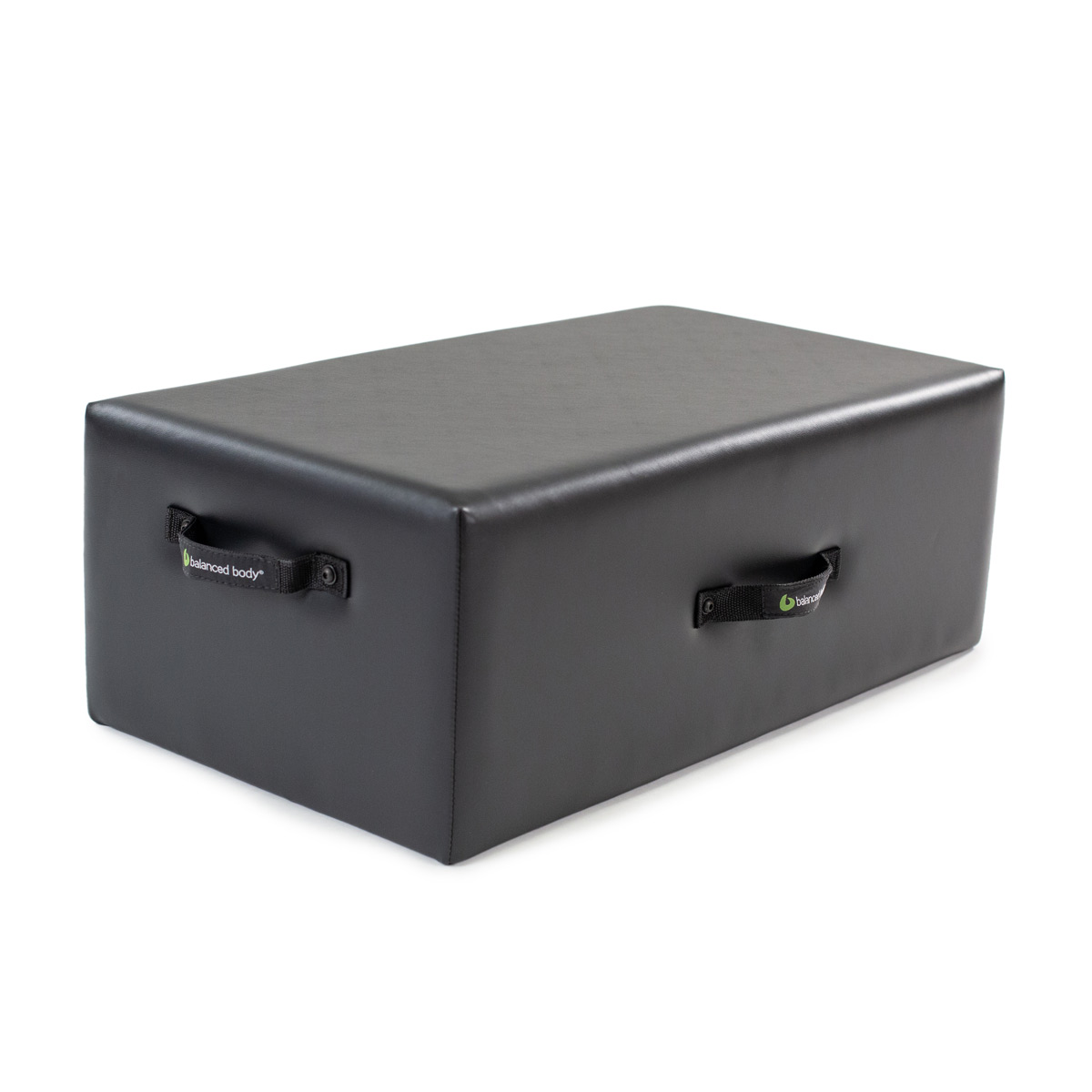 <strong>Sitting Box New York</strong><br>
<br>
<p><strong>A terra o sul carrello del Reformer, amplia il repertorio Pilates. </strong></p>
<p>
Il Sitting Box New York, più piccolo rispetto agli altri box Balanced Body, si adatta perfettamente al carrello del Metro IQ Reformer. Realizzato in legno, imbottito e rivestito in similpelle. Design a 3 maniglie per un facile trasporto. Include la Footstrap.
</p>