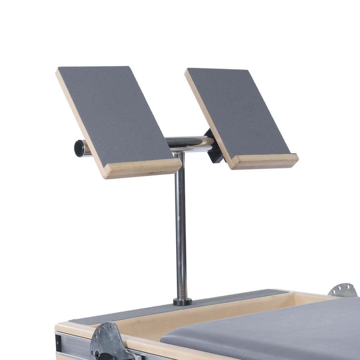 <strong>T-Bar Proprioception</strong><br>
<br>
<p><strong>Accessorio per esercizi propriocettivi e stabilizzazione pelvica.</strong></p>
<p>
La T-Bar Proprioception, un'esclusiva Balanced Body, aiuta i fisioterapisti e gli specialisti della riabilitazione a valutare le asimmetrie dei propri pazienti. La barra a T è girevole sia sull'asse orizzontale che su quello verticale, consentendo al terapista di osservare la tendenza all'appoggio del peso.
</p>