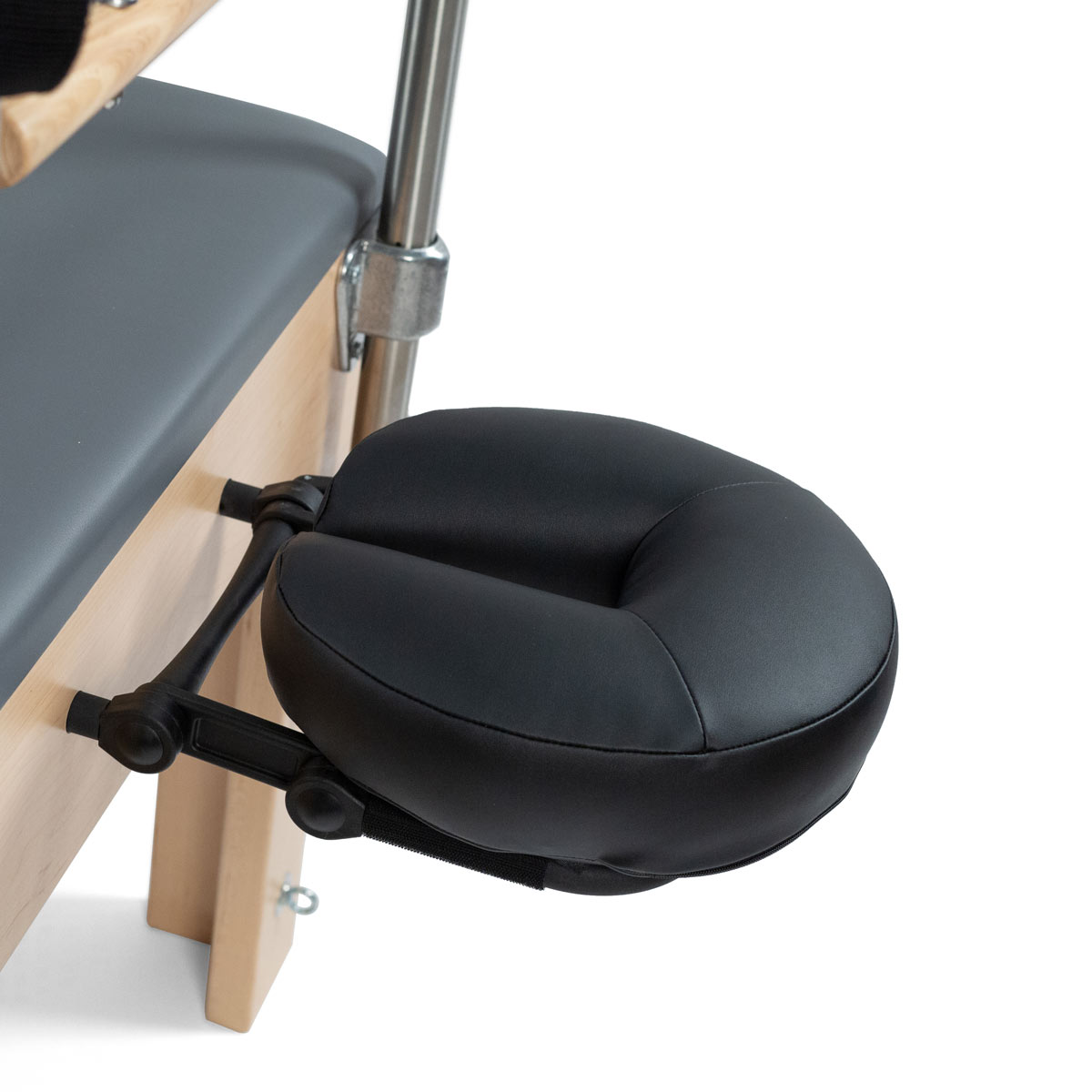 <strong>Face Rest</strong><br>
<br>
<p><strong>Il supporto ideale per la testa in posizione supina e prona.</strong></p>
<p>
Ottimo per la riabilitazione, il Face Rest offre un supporto confortevole in posizione prona (per il viso) e supina (per testa e collo). Design a foro per la respirazione, imbottitura confort e diverse opzioni di posizionamento della testa.
</p>