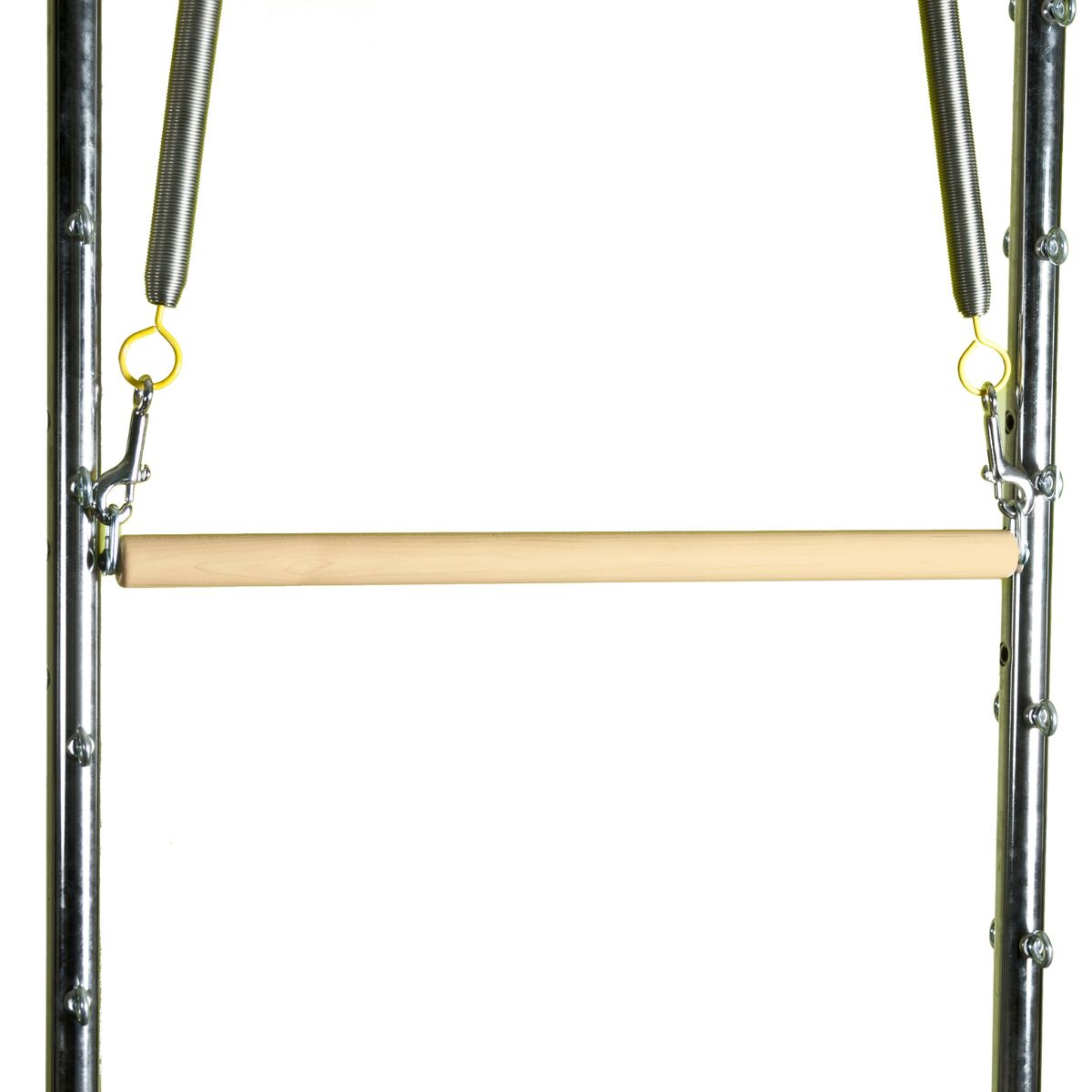 <strong>Roll-Down Bar</strong><br>
<br>
<p><strong>Barra in legno d'acero per Trapeze Table.</strong></p> <p> La Roll-Down Bar si utilizza sulla Cadillac o sul Wall Unit per esercizi di mobilizzazione e controllo del movimento. Realizzata in legno resistente con ganci esterni, consente un’ampia varietà di esercizi di allungamento e rinforzo. </p>
