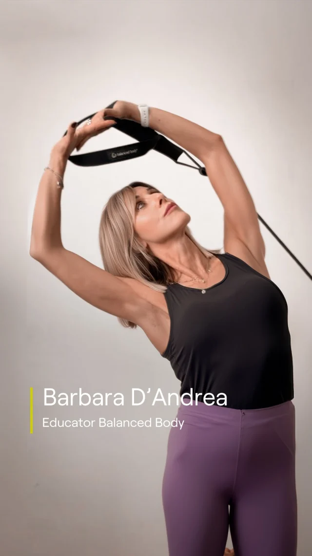 La filosofia che distingue la nostra scuola di formazione Pilates dalle altre si riassume in una parola: pluralità. Di voci, di visioni, di interpretazioni. Non c’è un guru e un punto di vista unico. Eppure c’è un solo Pilates in grado di accogliere tutti i suoi volti: quello che noi chiamiamo #Pilatesforreal #PilatesPerDavvero

Oggi è Barbara D'Andrea @flowing_studio_eur, Educator Balanced Body, a raccontare com'è iniziato il suo percorso e il suo modo di vivere il Pilates.

Conoscerli meglio i nostri Educator significa scoprire ciò che rende unico il loro modo di insegnare, e così speciale la nostra community.
All'interno di un network internazionale, che non conosce eguali.

#EducatorBalancedBody #FormazioneBalancedBody #FormazionePilates