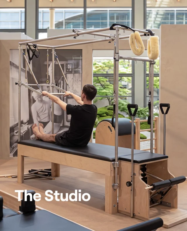 Un metodo, infinite possibilità di movimento.

Scopri gli ambienti del Pilates ed esplora le attrezzature Balanced Body per evolvere la tua pratica: dal Reformer al Trapeze, alle diverse versioni della Chair. Trova la combinazione giusta per il tuo spazio.

#AttrezzatureBalancedBody #PilatesReformer #PilatesChair #PilatesTrapeze #PilatesStudio
